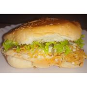 Sanduíches: Hambúrguer - Hambúrguer (Ingredientes: Pão de Hambúrguer, Carne Caseira, Alface, Tomate, Cebola, Salada de Repolho, Batata Palha)