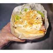 Sanduíches: X Tudo - Hambúrguer (Ingredientes: Pão de Hambúrguer, Carne Caseira, carne moída, Calabresa, Bacon, Leitão, Salsicha, Ovo, Queijo, Presunto, Alface, Tomate, Cebola, Salada de Repolho, Batata Palha)