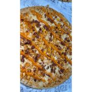 Tradicionais: Vício de Pizza - Pizza Grande (Ingredientes: Bacon, Cheddar, Frango, Molho, Mussarela, Orégano)