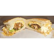 Sanduíches: X Egg Leitão - Hambúrguer (Ingredientes: Pão de Hambúrguer, Leitão, Ovo, Queijo, Alface, Tomate, Cebola, Salada de Repolho, Batata Palha)