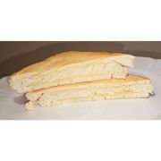 Sanduíches: Queijao - Hambúrguer (Ingredientes: 3 Fatias de Pão de Forma, 2 Fatias de Queijo)