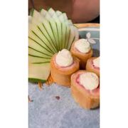 Hot Roll´s: Haruhot salmão com laminas de amendoas - .
