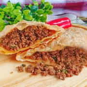 Pastéis Tradicionais: Carne - Pastel G (Ingredientes: Carne Moída)