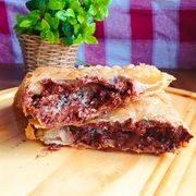 Pastéis Doces: Prestígio - Pastel G (Ingredientes: Chocolate, Coco, Leite Condensado)