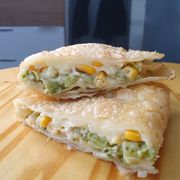 Pastéis Especiais: Vegetariano - Pastel G (Ingredientes: Brócolis, Milho, Queijo)