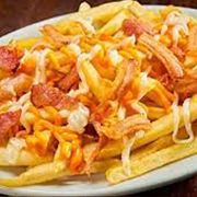 Porções: Fritas Especial Cheddar - Média (Ingredientes: Bacon, Batata Frita, Calabresa, Cheddar, Queijo)