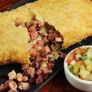 Pastel: Pastel Bacon com Queijo - Pastel (Ingredientes: Bacon, Queijo)