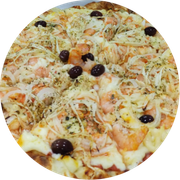 Especiais: Camarão Coberto Com Catupiry - Pizza Grande (Ingredientes: Azeitonas, Camarão Temperado, Cebola, Coberto Com Catupiry, Orégano, Parmesão)