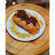Kikão: Kikão Especial com Carne - Kikão (Ingredientes: Batata Palha, Carne de sol em tiras, Ketchup, Maionese, molho, Mussarela Gratinada, Queijo ralado, Salsicha)