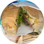 Lanches: X-Tudo - Lanches Simples (Ingredientes: Pão de Hambúrguer Especial, Maionese, Milho, Ervilha, Alface, Tomate, 2x Hambúrguer, Filé de Frango, Bacon, Ovo, Calabresa, Presunto, Queijo, 2x Salsicha)
