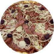 Tradicionais: Calabresa - Pizza Grande (Ingredientes: Azeitonas, Calabresa Fatiada, Cebola, Orégano)