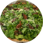Tradicionais: Rúcula - Pizza Grande (Ingredientes: Azeitonas, Mussarela, Orégano, Rúcula, Tomate Seco)
