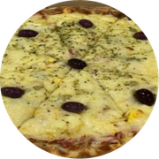 Especiais: Paulistana Coberto Com Catupiry - Pizza Grande (Ingredientes: Azeitonas, Coberto Com Catupiry, Milho, Orégano, Ovos, Palmito, Peito de Peru Defumado)
