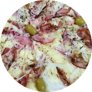 CALABRESA: 14 - 4 Carnes - Pizza Grande (Ingredientes: Azeitonas, Bacon, Calabresa, Catupiry, Cebola, Lombo, Molho, Mussarela, Orégano, Presunto)