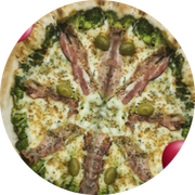 BRÓCOLIS: 38 - Brócolis - Pizza Grande (Ingredientes: Alho Frito, Azeitonas, Bacon, Brócolis, Catupiry, Molho, Mussarela, Orégano)