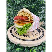 Sanduíches Filé de Frango: X-Rango Simples - Sanduíche Filé de Frango (Ingredientes: Pão, Presunto, Muçarela, Salsicha, Tomate, Alface, Abacaxi, Milho, Batata Palha)