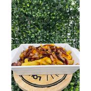 Batata Frita: Batata Cheddar e Bacon Pequena - Batata Frita (Ingredientes: Batata Frita)