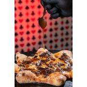 Tradicionais: 46- Baralho Mágico (Costela com geléia de Pimenta) - Pizza Grande (Ingredientes: Geléia de Pimenta, Lâminas de Costela do Dianteiro, Molho de Tomate, Mussarela)
