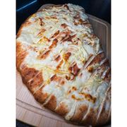 Fogazza: À MODA - Fogazza Assada (Ingredientes: Mussarela, Presunto)