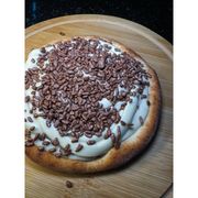 Doces: CHOCOLATE BRANCO - Esfiha (Ingredientes: Chocolate Branco, Granulado)