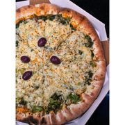 Promocionais: BRÓCOLIS - Pizza (Ingredientes: Azeitonas, Bacon, Brócolis, Molho de tomate artesanal, Mussarela, Orégano)