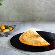 Pastéis Especiais: Bauernfreude - Pastel G (Ingredientes: Purê de Batata, Bacon, Queijo Mussarela)