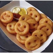 Porção de Fritas: Batata Kids - Porção de Fritas (Ingredientes: Batata Frita)