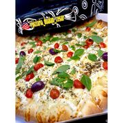 Premium: MARGUERITA PREMIUM - Pizza (Ingredientes: Azeitonas, Cream Cheese, Manjericão, Molho de tomate artesanal, Mussarela, Orégano, Tomate Cereja)