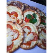 Salgadas: PEPPERONI C/ MUSSARELA - Esfiha (Ingredientes: Mussarela, Pepperoni)