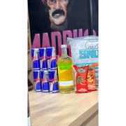 combos com 6 Red Bull: Combo Absolut sabor com 6 Red Bull + 3 gelo de sabor - Vodka
