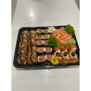 Combinados: Combinado fitness ( 38 uni ) - Sashimi de Salmão Fresco (10), Hossomaki Ten Especial Sem Arroz (10), Hot Ten Sem Arroz (12), joe Ebi fresco sem arroz (3) e Joe Salmão Fresco Sem Arroz (3)
