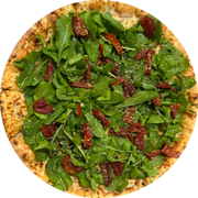 Salgadas: 09-Tomate Seco Com Rúcula - Pizza Pequena (Ingredientes: Molho de Tomate, Mussarela, Rúcula, Tomate Seco, Orégano)