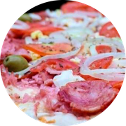 Tradicionais: Portuguesa - Pizza Grande (Ingredientes: Azeitona, Calabresa, Cebola, Molho de Pizza, Mussarela, Orégano, Ovo, Presunto, Tomate)