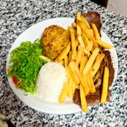La Carte: Kabaninha Executivo - Média (Ingredientes: Arroz, Escolha a Carne, Escolha o Feijão, Fritas, Salada)