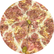 Tradicionais: Romana - Pizza Grande (Ingredientes: Azeitona, Bacon, Calabresa, Catupiry, Molho de Pizza, Mussarela, Orégano, Presunto)
