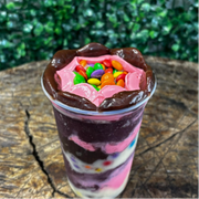 Sugestões: 7 - Castanhal 300ml - Combo (Ingredientes: Açai, Brigadeiro, Confete, Leite Condensado, Mousse de Morango)