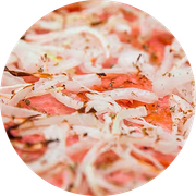 Tradicionais: 03-Calabresa c/Tomate - Pizza Grande Redonda (8 Fatia) (Ingredientes: Molho de Tomate, Mussarela, Calabresa, Tomate, Orégano)