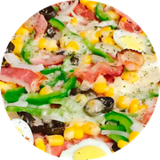 Tradicionais: 15-Portuguesa - Pizza Grande Redonda (8 Fatia) (Ingredientes: Molho de Tomate, Mussarela, Ovos, Pimentão, Orégano, Presunto, Cebola)