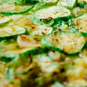 Presidenciais: 58-Abobrinha - Pizza Grande Quadrada (16 Fatias) (Ingredientes: Molho de Tomate, Mussarela, Carne de Sol, Abobrinha, Tomate Cereja, Orégano)