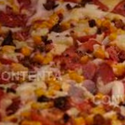 Presidenciais: 49-A Moda do Cheff - Pizza Grande Quadrada (16 Fatias) (Ingredientes: Molho de Tomate, Mussarela, Apresuntado, Frango, Calabresa, Catupiry, Orégano)