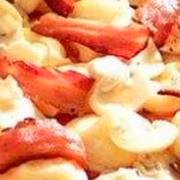 Especiais: 36-Bonamio - Pizza Grande Quadrada (16 Fatias) (Ingredientes: Molho de Tomate, Mussarela, Apresuntado, Champignon, Catupiry, Bacon, Orégano)