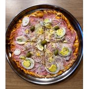 Tradicionais: Portuguesa - Pizza Grande (Ingredientes: Azeitona Verde, Cebola, Molho, Mussarela, Orégano, Ovo, Presunto)