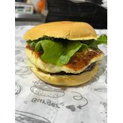 Lanches: Cheese Honey (queijo com Mel) - Lanche (Ingredientes: Hambúrguer 180g, Maionese da Casa, mel, Muçarela, Pão de Brioche, pedaço de queijo coalho chapeado + ou - 110g, Rúcula)