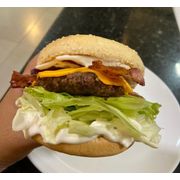 Os mais pedidos: Aprisco Smash salad bacon - Os mais pedidos (Ingredientes: Alface, Bacon, Carne Artesanal 90 gr, cebola roxa, Cheddar, maionese artesanal, Pão)