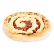 Esfihas Salgadas: Calabresa com Catupiry - Saborosa esfiha contendo calabresa moida com catupiry