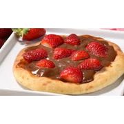 Esfihas Doces: Esfiha doce de Morango & Chocolate - Deliciosa esfiha doce contendo Chocolate ao leite e morango