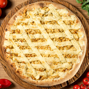 Tradicionais: Frango C/ Catupiry - Pizza Grande (Ingredientes: Azeitona, Catupiry, Frango, Molho, Mussarela, Orégano)