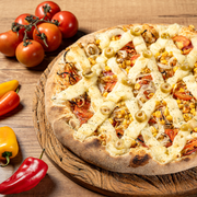 Tradicionais: Moda da Casa - Pizza Grande (Ingredientes: Azeitona, Calabresa, Catupiry, Cebola, Frango, Milho, Molho, Mussarela, Orégano, Presunto, Tomate)