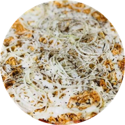 Tradicionais: Frango Catupiry - Pizza Grande (Ingredientes: Molho, Mussarela, Frango Desfiado, Catupiry, Cebola)