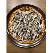 Nobres: Costela c/ Creme de Alho - Pizza Grande (Ingredientes: Cebola, Costela, Creme de alho, Molho, Mussarela, Orégano)